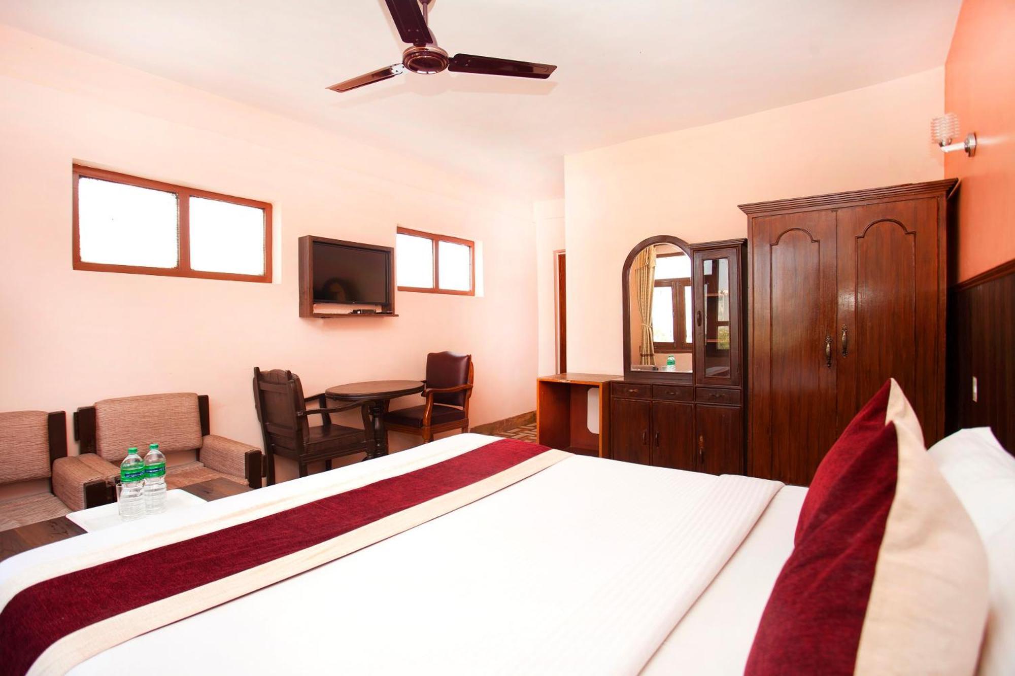Hotel Holiday Taj Kathmandu Exterior photo