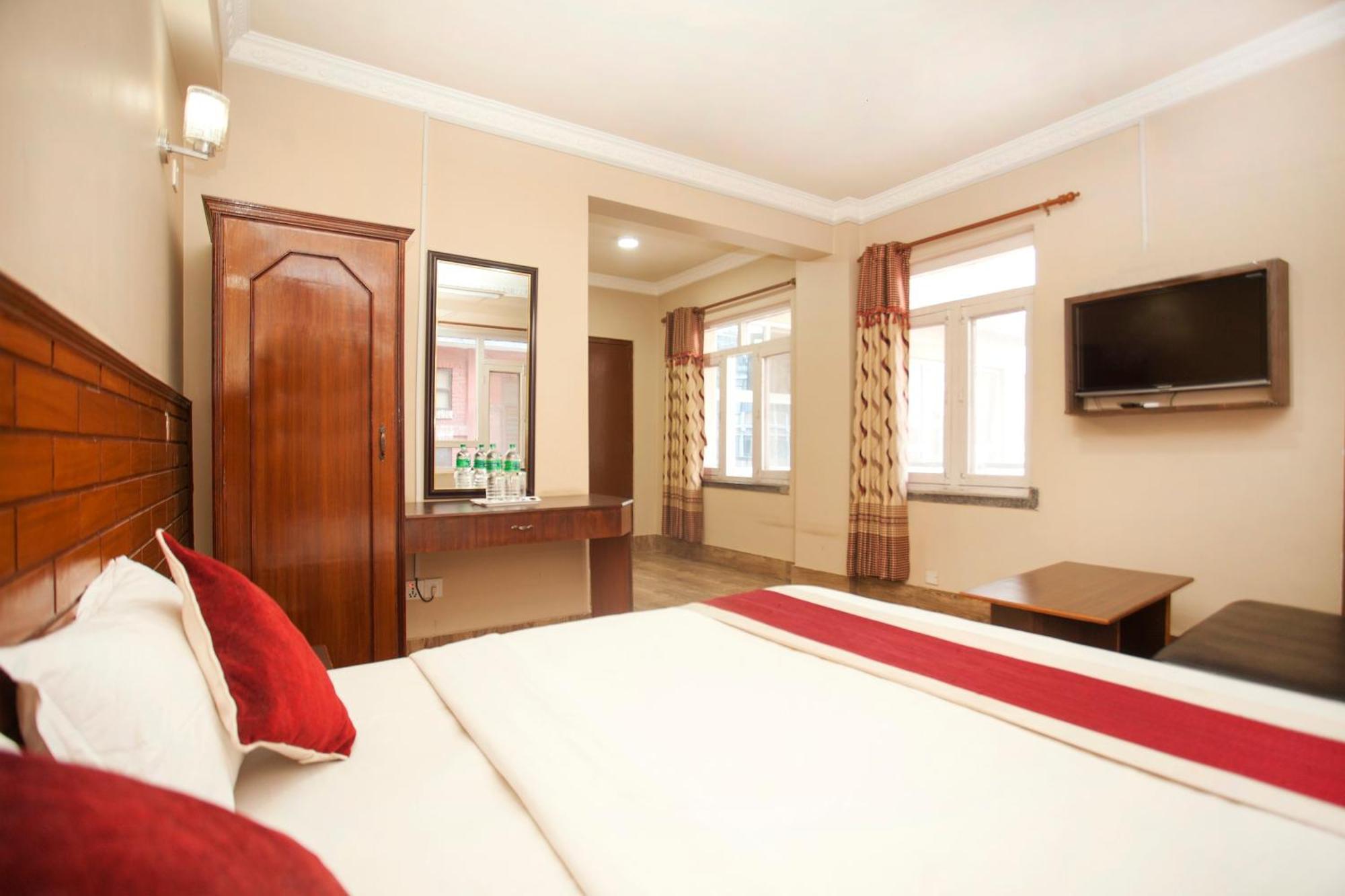 Hotel Holiday Taj Kathmandu Exterior photo