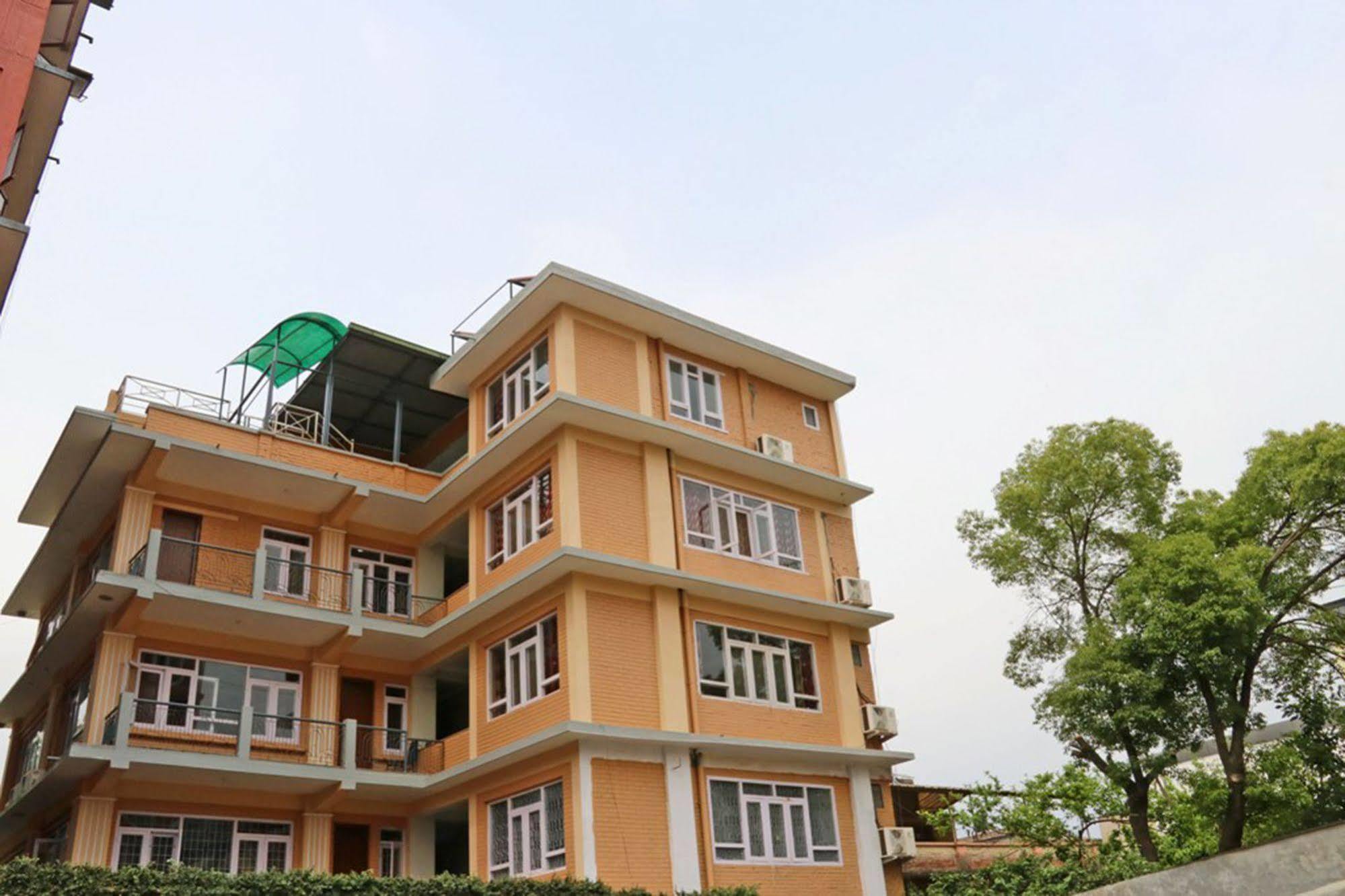 Hotel Holiday Taj Kathmandu Exterior photo