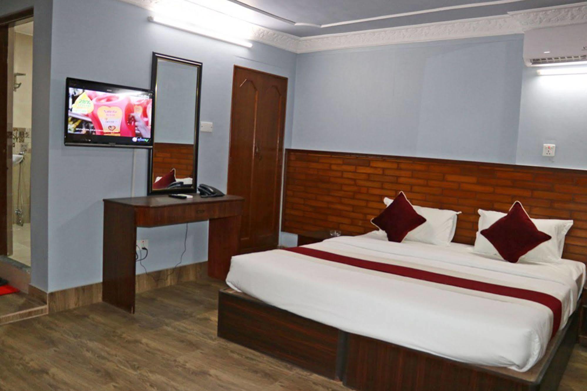 Hotel Holiday Taj Kathmandu Exterior photo